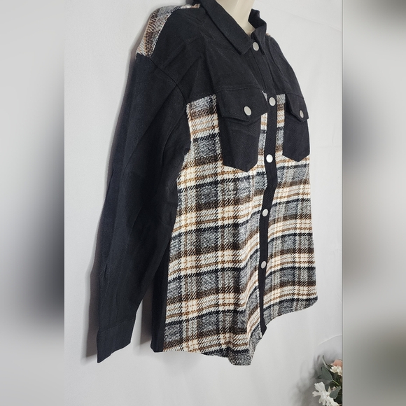 NEW‼️Oversized Black and Brown Plaid Button Down Shirt Size S - Picture 2 of 7
